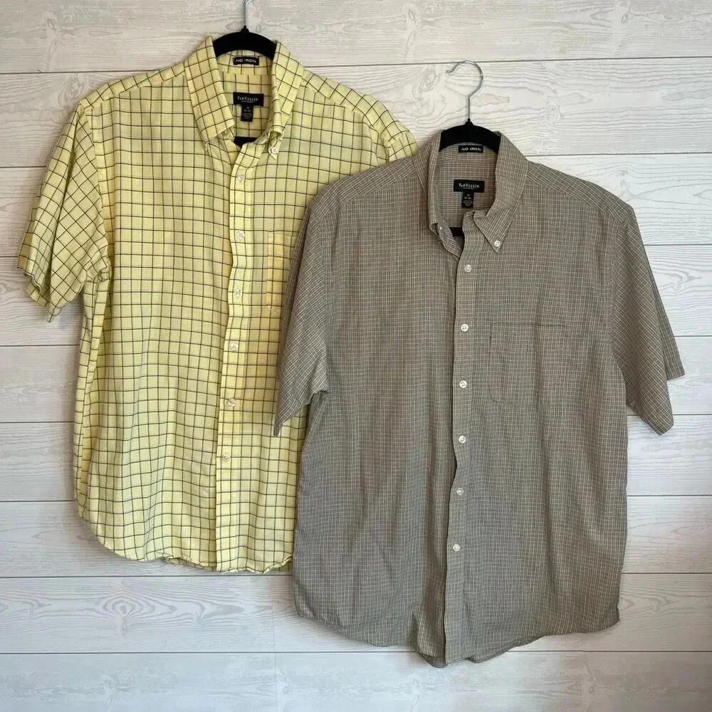 Men’s Van Heusen button front casual shirts size medium